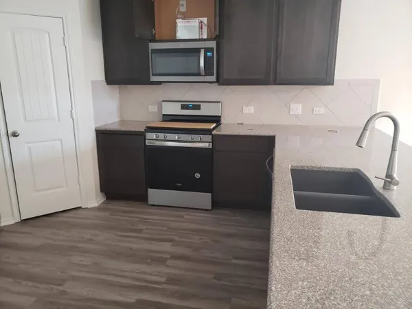 $1,950 | 1824 Stinnett Drive, Leander, TX 78641