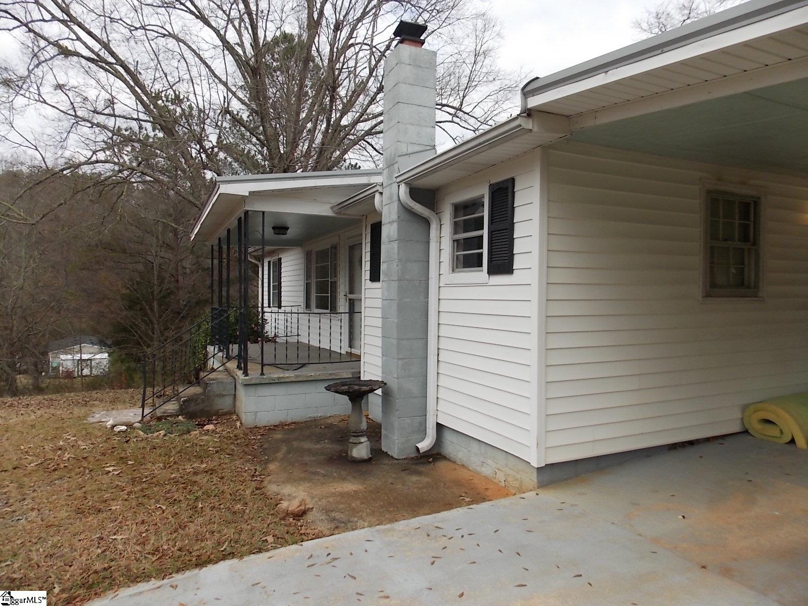 1412 Gravley Road Pickens, SC 29671 - Photo 9 of 24