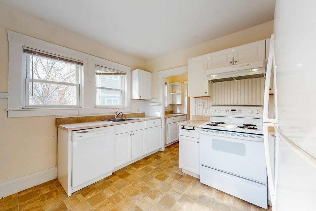 80 Alpine Street Cambridge, MA 02138 - Photo 7 of 34