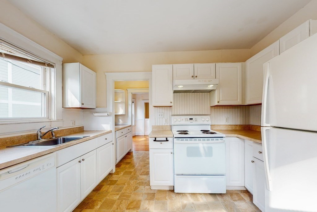80 Alpine Street Cambridge, MA 02138 - Photo 8 of 34