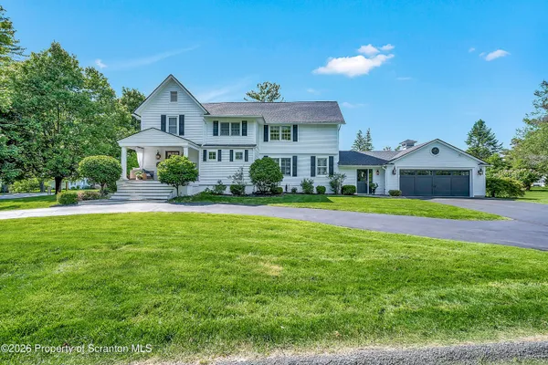 $854,900 | 330 Glenburn Road, Clarks Green, PA 18411
