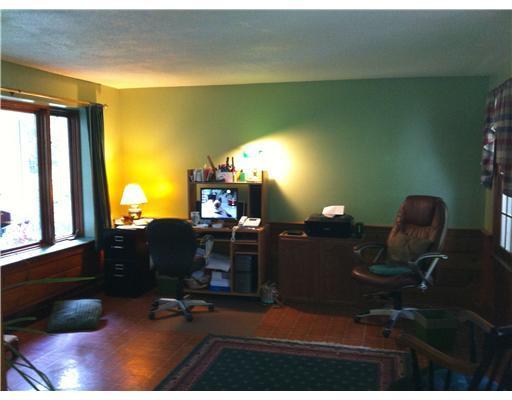 6 Thunder Road Saco, ME 04072 - Photo 10 of 19 Den/Family/Great Room.