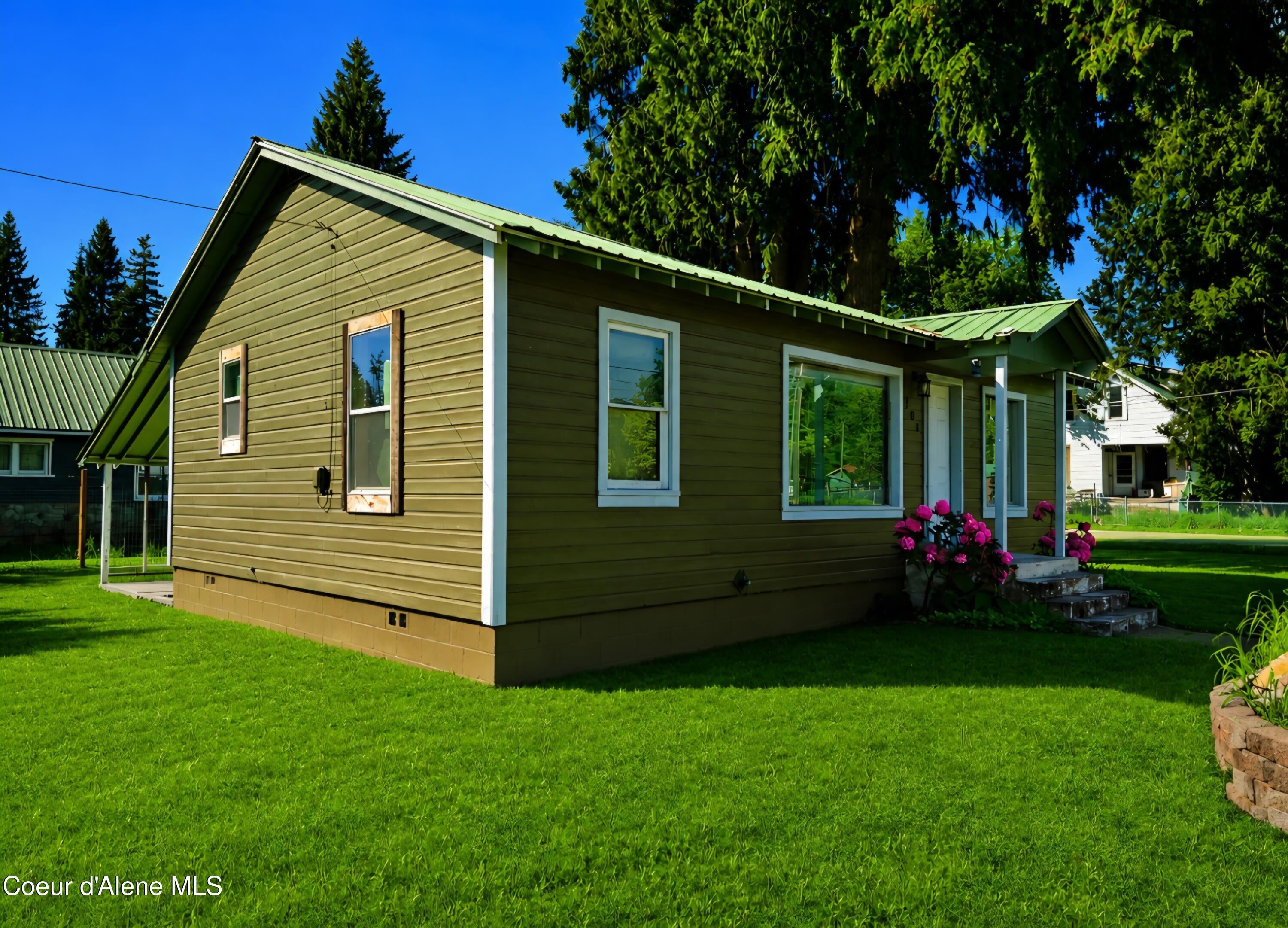 103 Stephen Street Clark Fork, ID 83811 - Photo 6 of 37 1000029303
