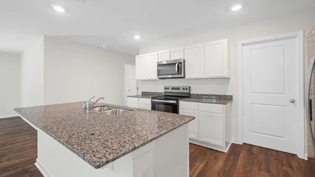 $324,860 | 182 Evergreen Circle, Rossville, GA 30741