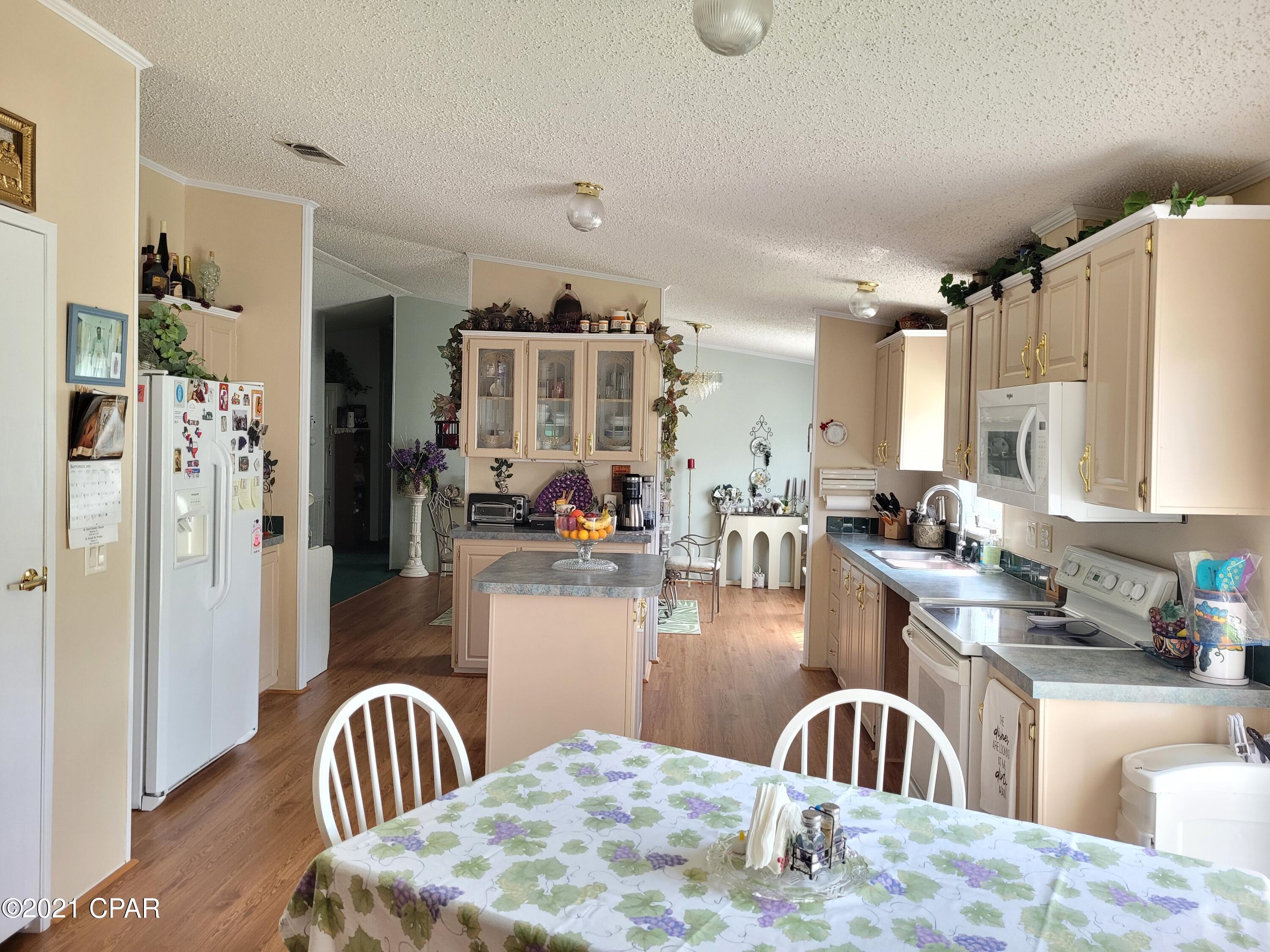 5296 Baxter Road Malone, FL 32445 - Photo 3 of 48 Gallery Image 3