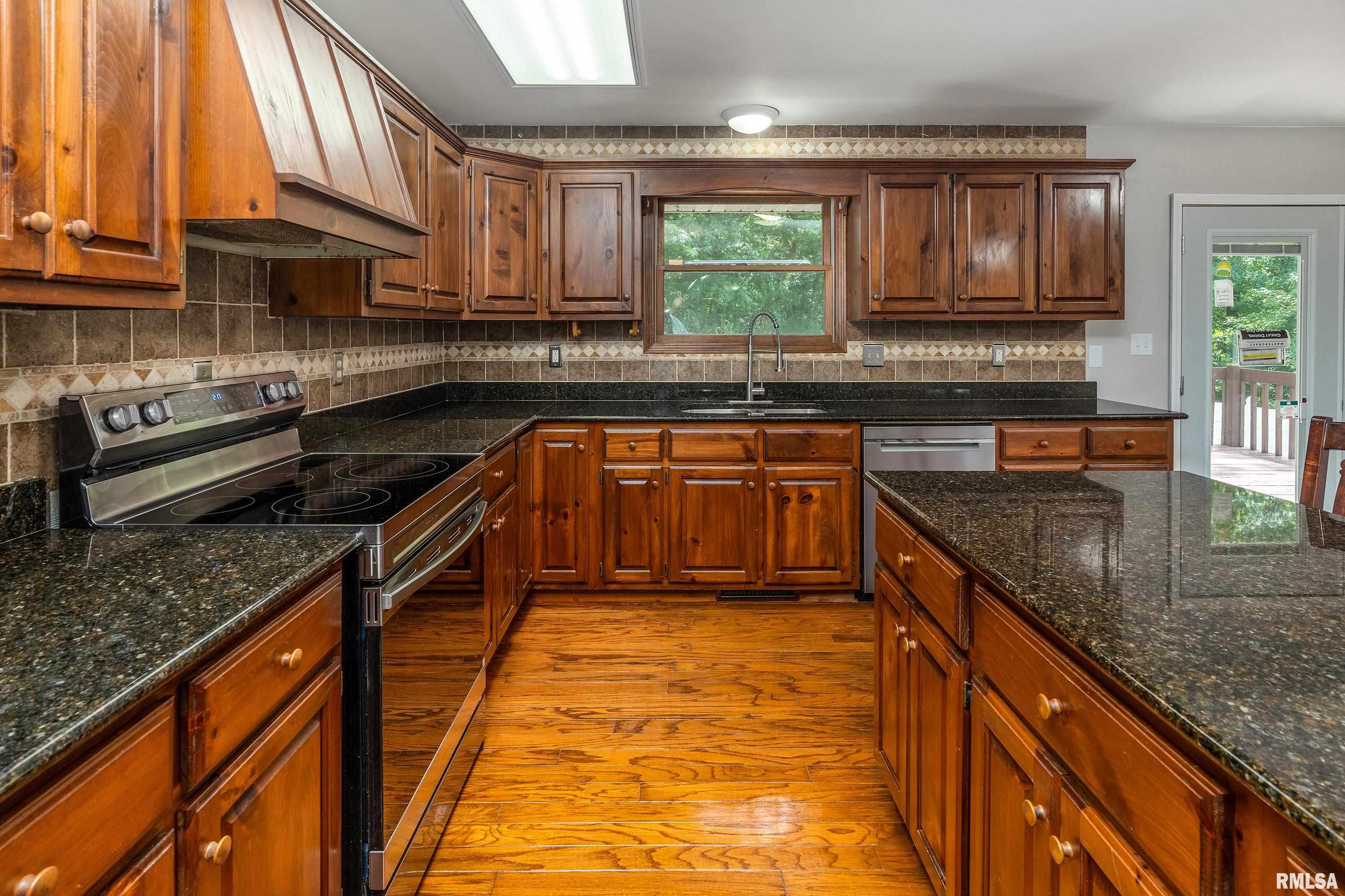 17937 Caplinger Pond Road Marion, IL 62959 - Photo 9 of 43