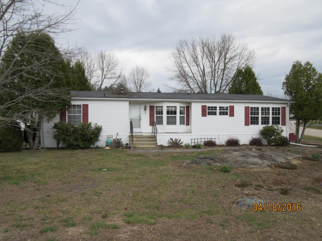 4 Cherokee Way Rochester, NH 03867 - Photo 1 of 19