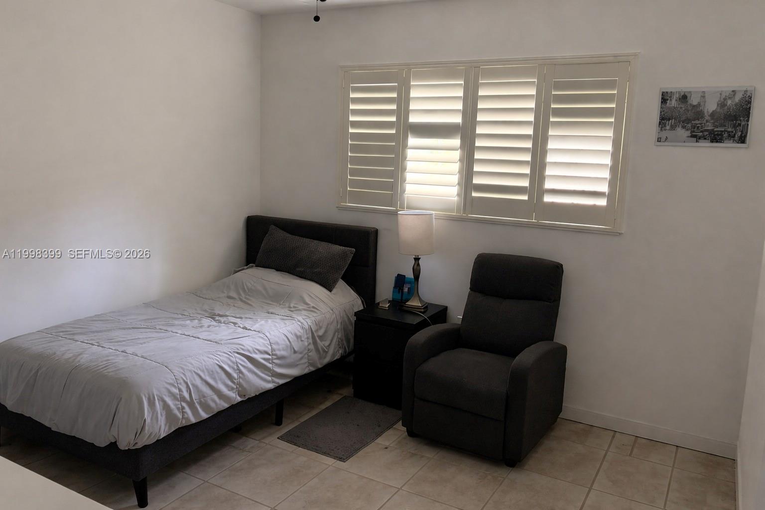 10321 Southwest 17th Street Miami, FL 33165 - Photo 11 of 14