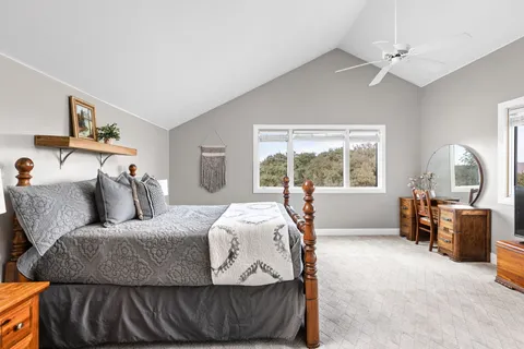 $800,000 | 2433 Founders Circle, Spicewood, TX 78669