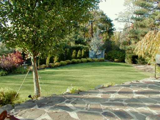 10 Swallow Hill Road Carnegie, PA 15106 - Photo 3 of 8 Yard/Garden.