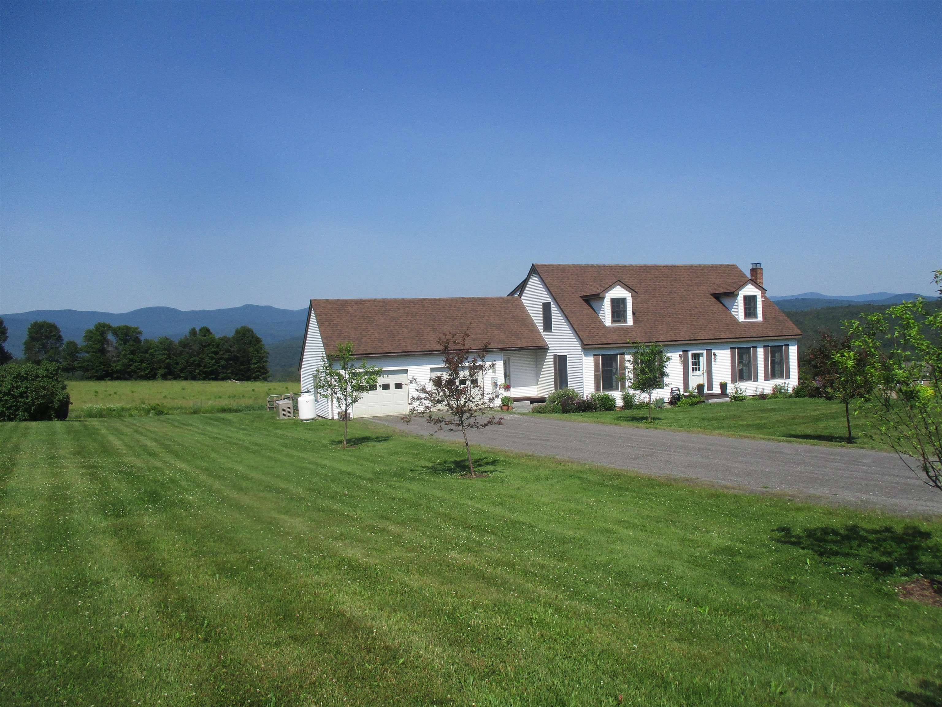 190 Old Farm Road Randolph, VT 05060 - Photo 1 of 40