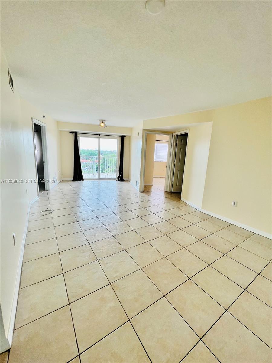 2415 Northwest 16th St Road, Unit 6031 Miami, FL 33125 - Photo 4 of 27