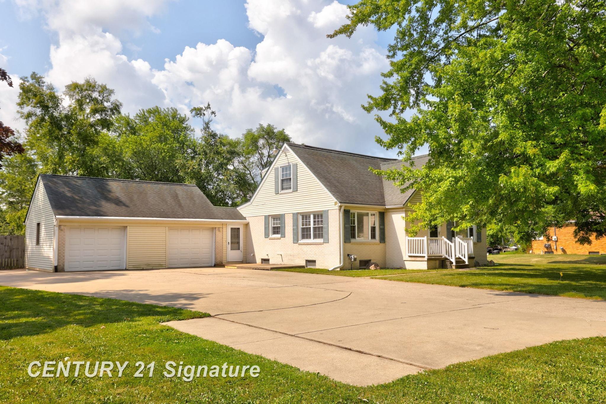 4095 Shattuck Road Saginaw, MI 48603 - Photo 3 of 67 Gallery Image 3
