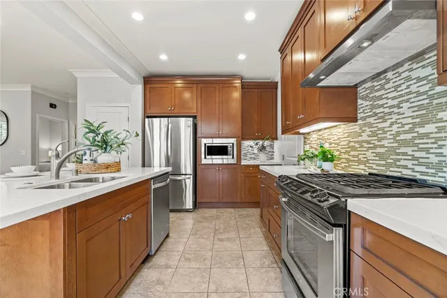 $4,600 | 111 Thornhurst, Irvine, CA 92620