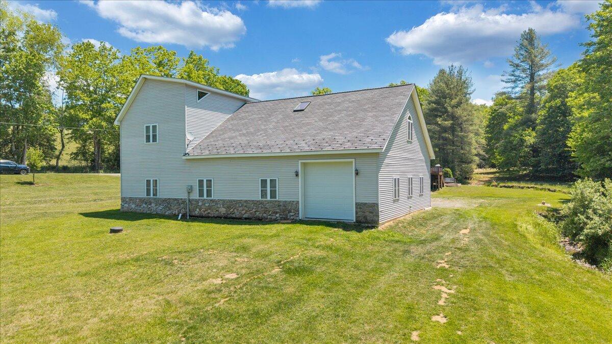 674 Old Furnace Road Southwest Floyd, VA 24091 - Photo 94 of 103 095-DJI_20260520134031_0006_D