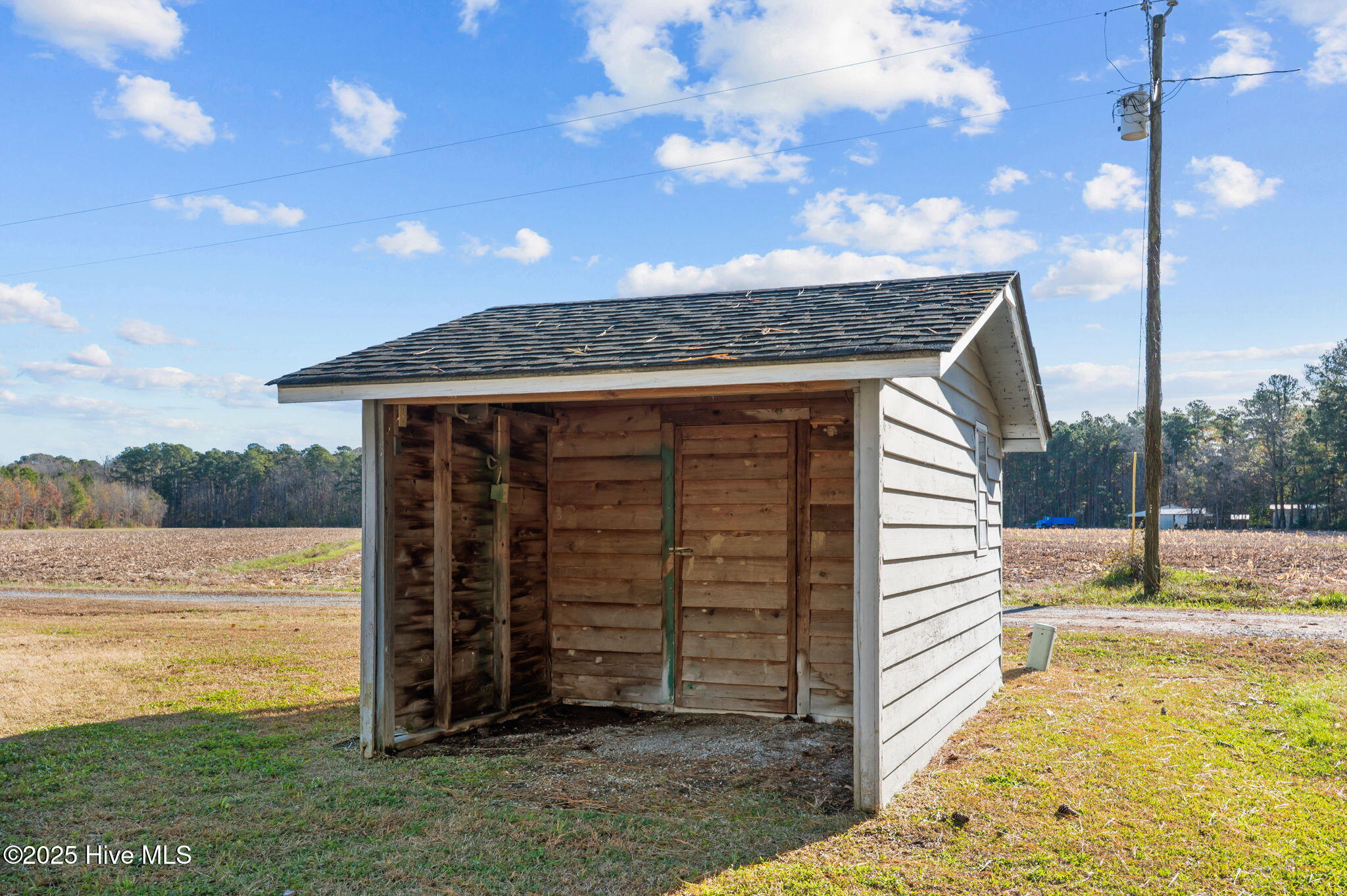 42 Low Tide Road Bath, NC 27808 - Photo 47 of 47 Wood shed / Well house