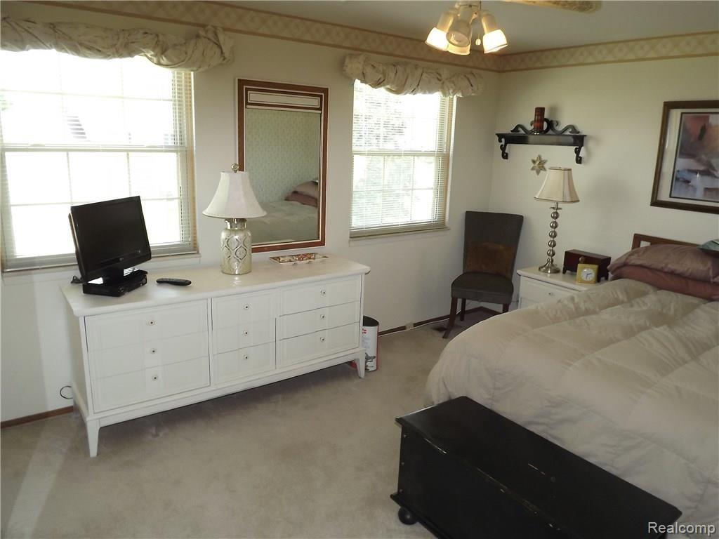 766 Lion Street Rochester Hills, MI 48307 - Photo 28 of 33