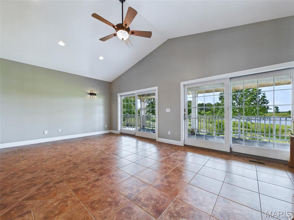 1751 Elizabeth Road Staunton, IL 62088 - Photo 29 of 67