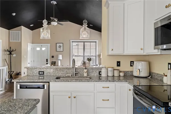 $410,000 | 138 Forest Ridge Drive, Scottsville, VA 24590