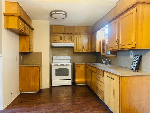 $105,000 | 308 East 9th Street, Anton, TX 79313