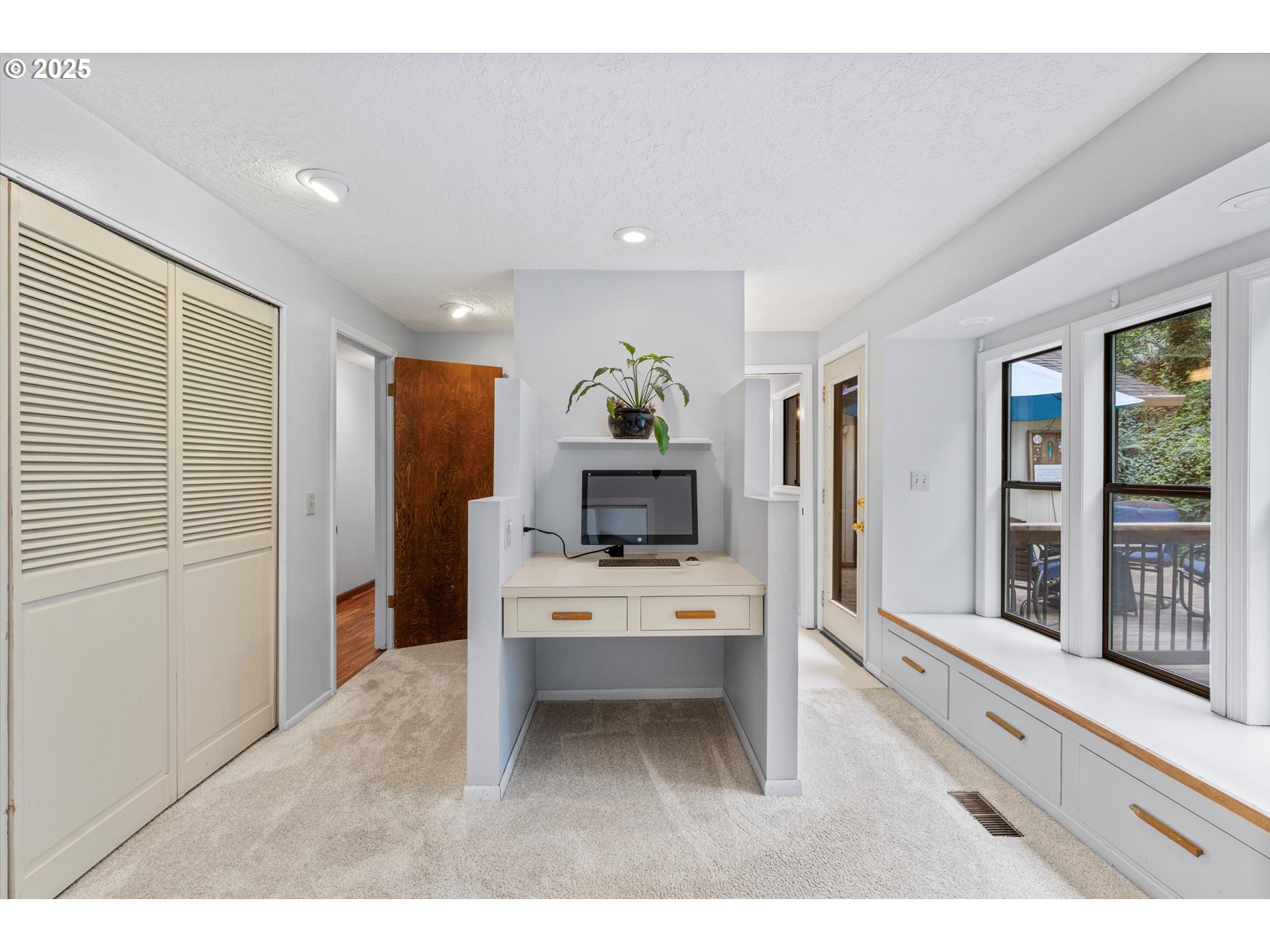 756 Southeast 27th Street Gresham, OR 97080 - Photo 21 of 46 a living room with furniture and a flat screen tv