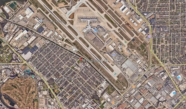 en suite bathroom with a mirror and a shower