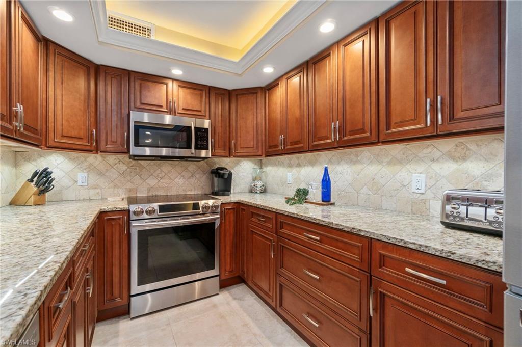 17 Bluebill Avenue, Unit 1005 Naples, FL 34108 - Photo 19 of 43