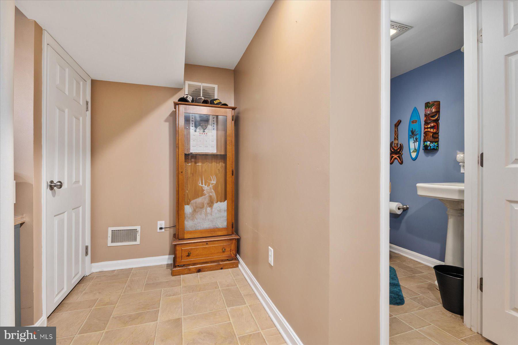 1348 Sudvale Road Pikesville, MD 21208 - Photo 23 of 37 Gallery Image 23