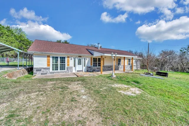 $395,000 | 969 Rivercrest Road, Valley Mills, TX 76689