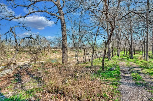 $395,000 | 969 Rivercrest Road, Valley Mills, TX 76689
