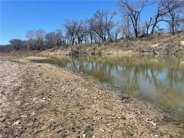 $395,000 | 969 Rivercrest Road, Valley Mills, TX 76689