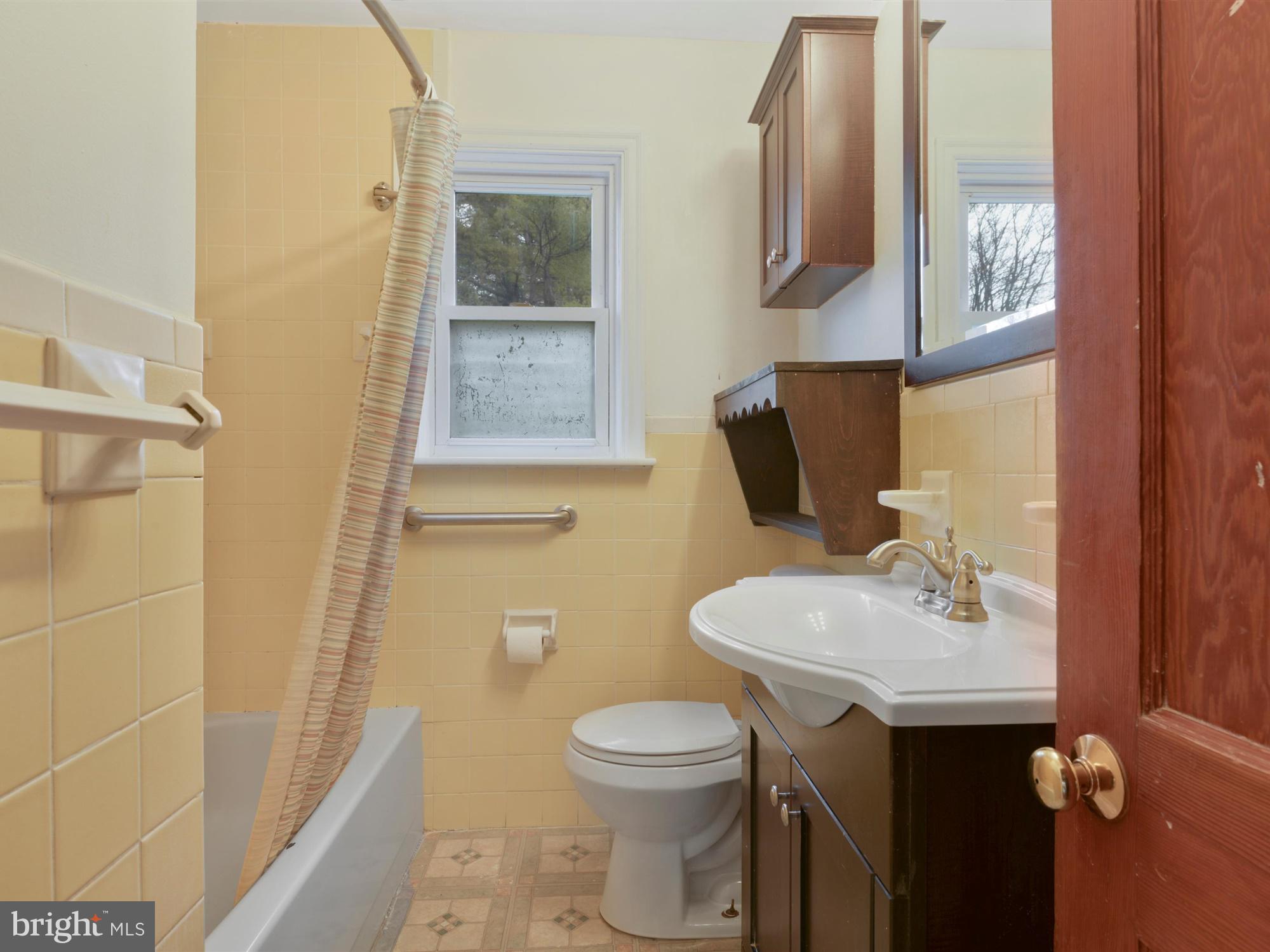 15 Meadow Valley Road Ephrata, PA 17522 - Photo 18 of 27 Full Bath