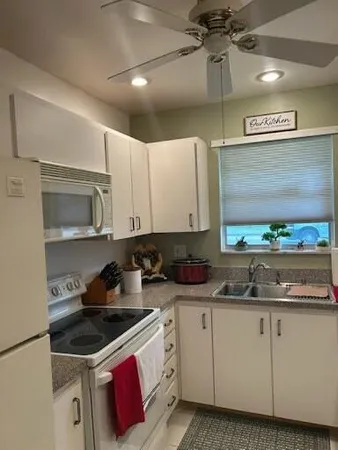 $110,000 | 201 Country Lane, Unit B, Boynton Beach, FL 33435