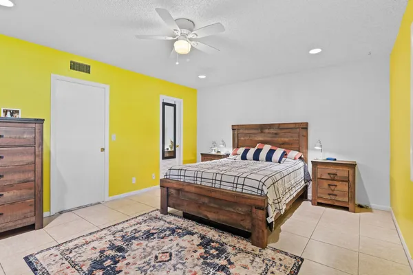 $110,000 | 201 Country Lane, Unit B, Boynton Beach, FL 33435