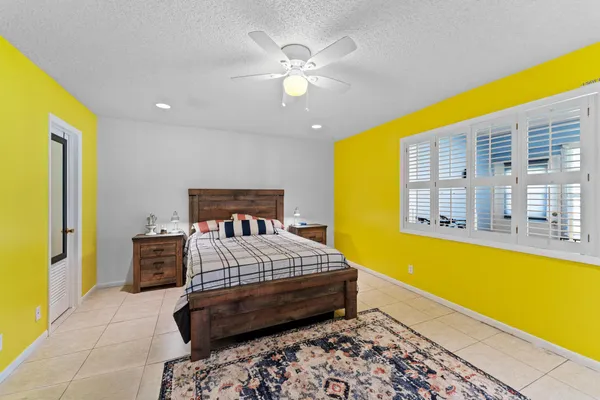 $110,000 | 201 Country Lane, Unit B, Boynton Beach, FL 33435