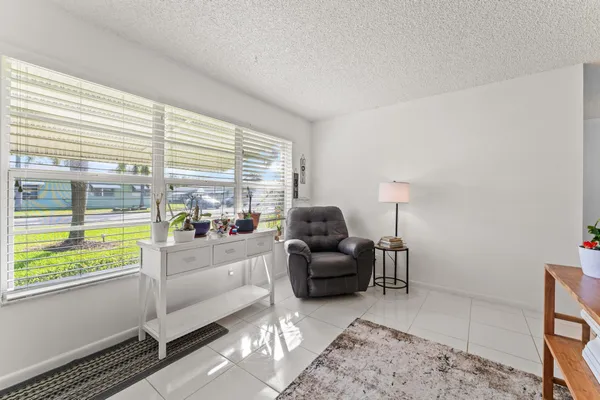 $110,000 | 201 Country Lane, Unit B, Boynton Beach, FL 33435