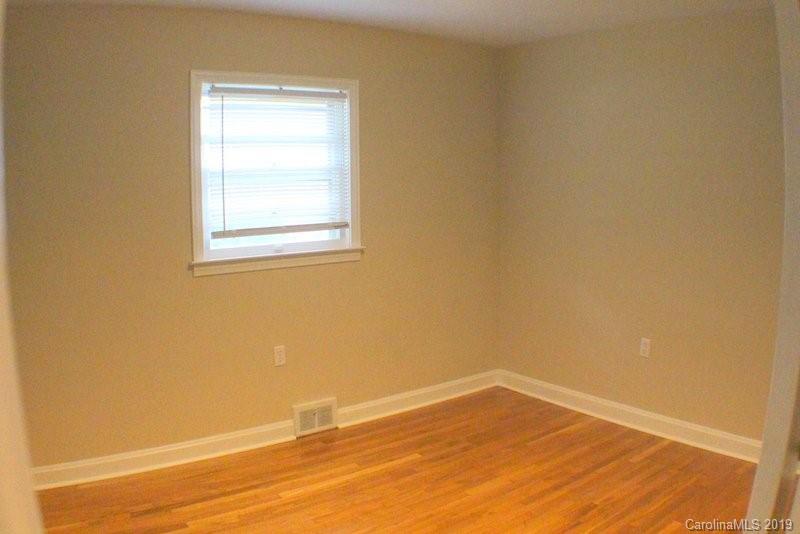 619 Mountain View Road Mars Hill, NC 28754 - Photo 6 of 13 Gallery Image 6