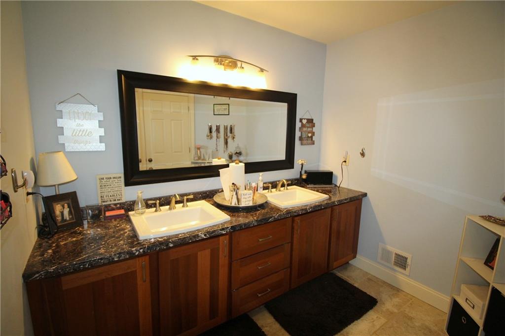 2138 Beams Run Road Jefferson Hills, PA 15025 - Photo 13 of 25 Full bath located off the second bedroom.