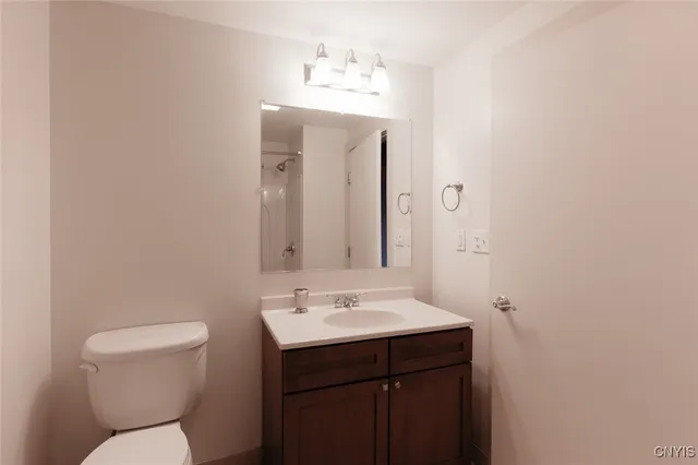 $1,800 | 208 West Water Street, Syracuse, NY 13202