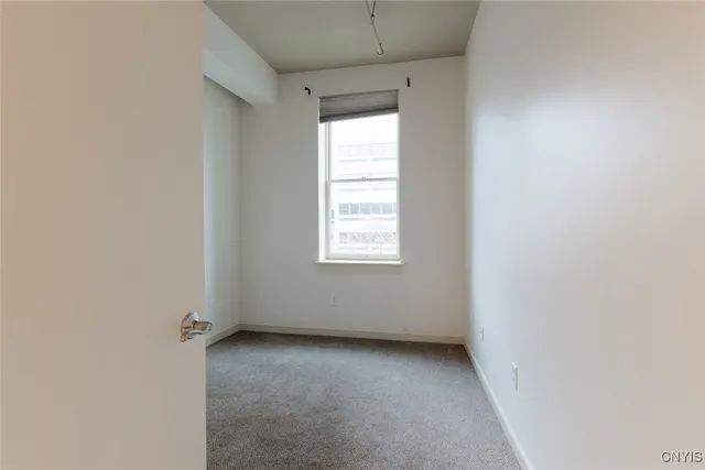 $1,800 | 208 West Water Street, Syracuse, NY 13202