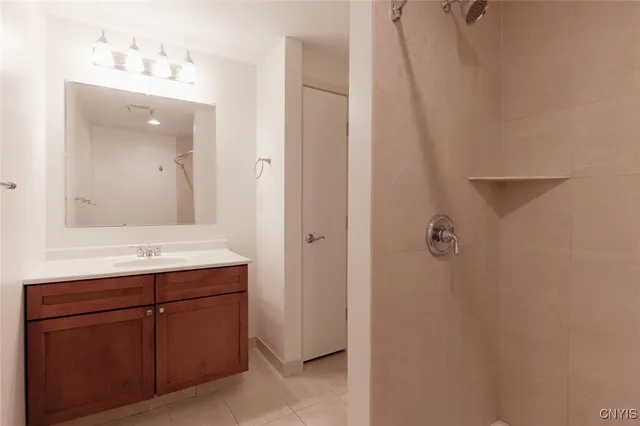 $1,800 | 208 West Water Street, Syracuse, NY 13202