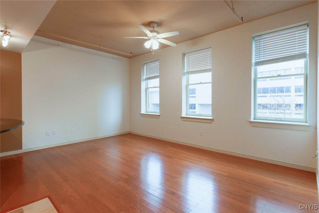 208 West Water Street Syracuse, NY 13202 - Photo 4 of 21