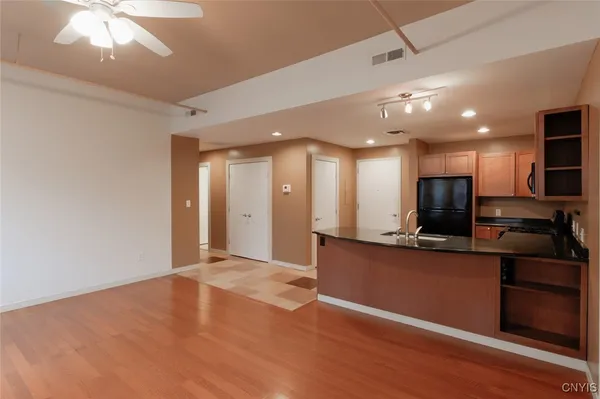 $1,800 | 208 West Water Street, Syracuse, NY 13202