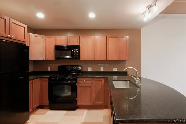 $1,800 | 208 West Water Street, Syracuse, NY 13202