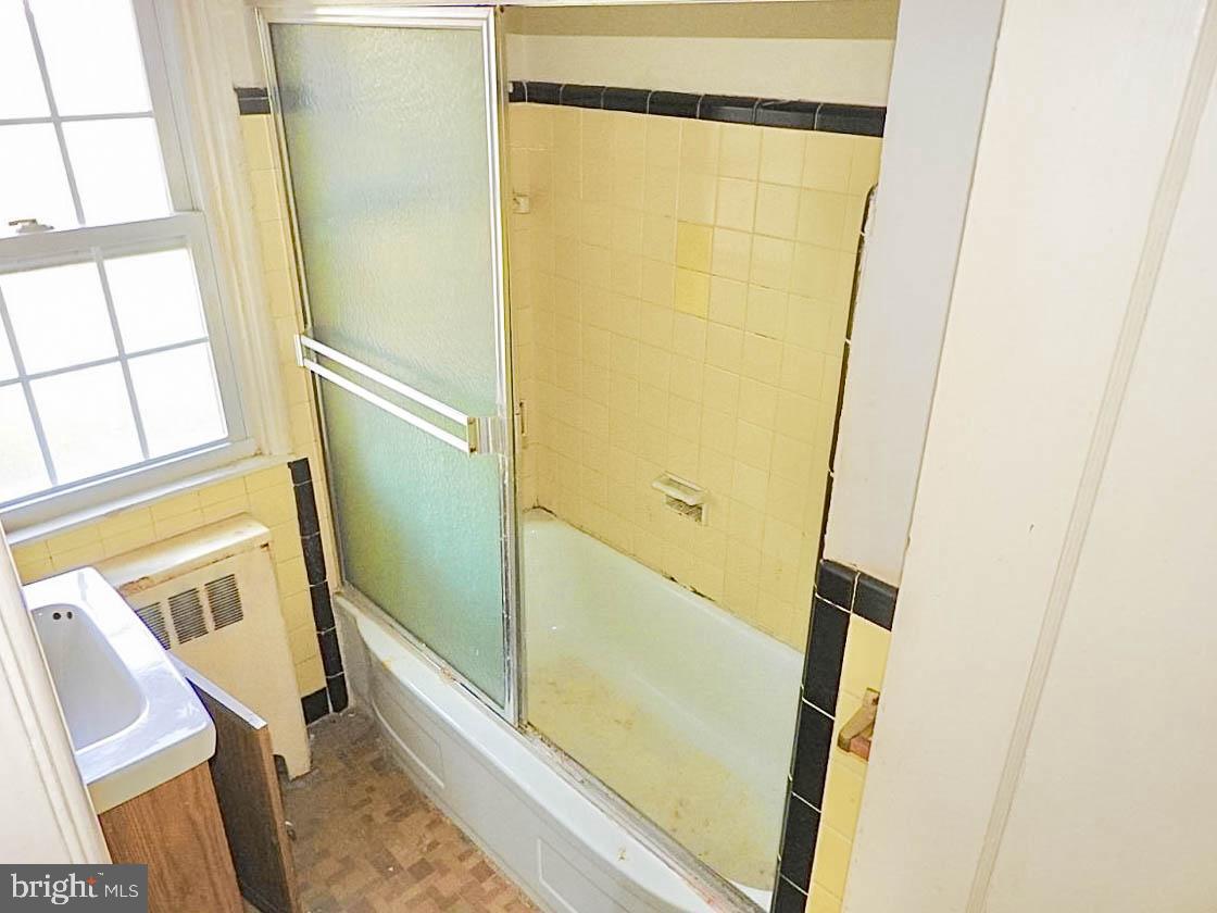 905 Springfield Road Aldan, PA 19018 - Photo 21 of 32