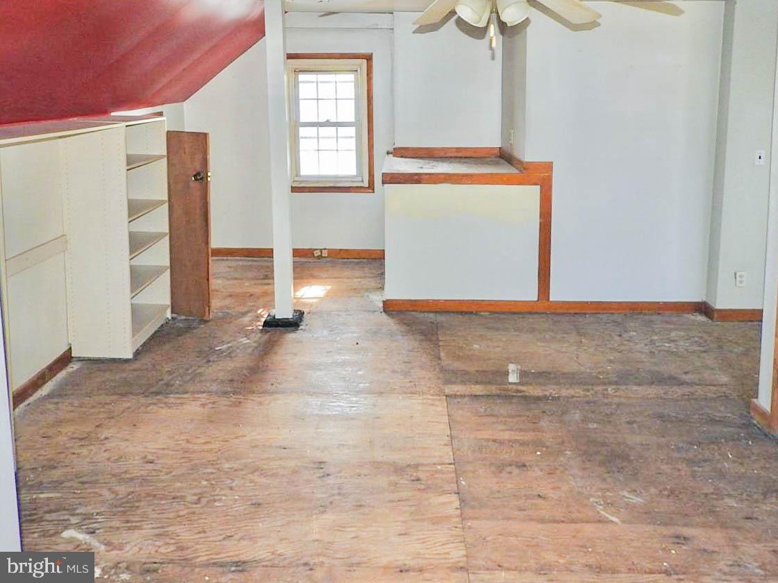 905 Springfield Road Aldan, PA 19018 - Photo 23 of 32