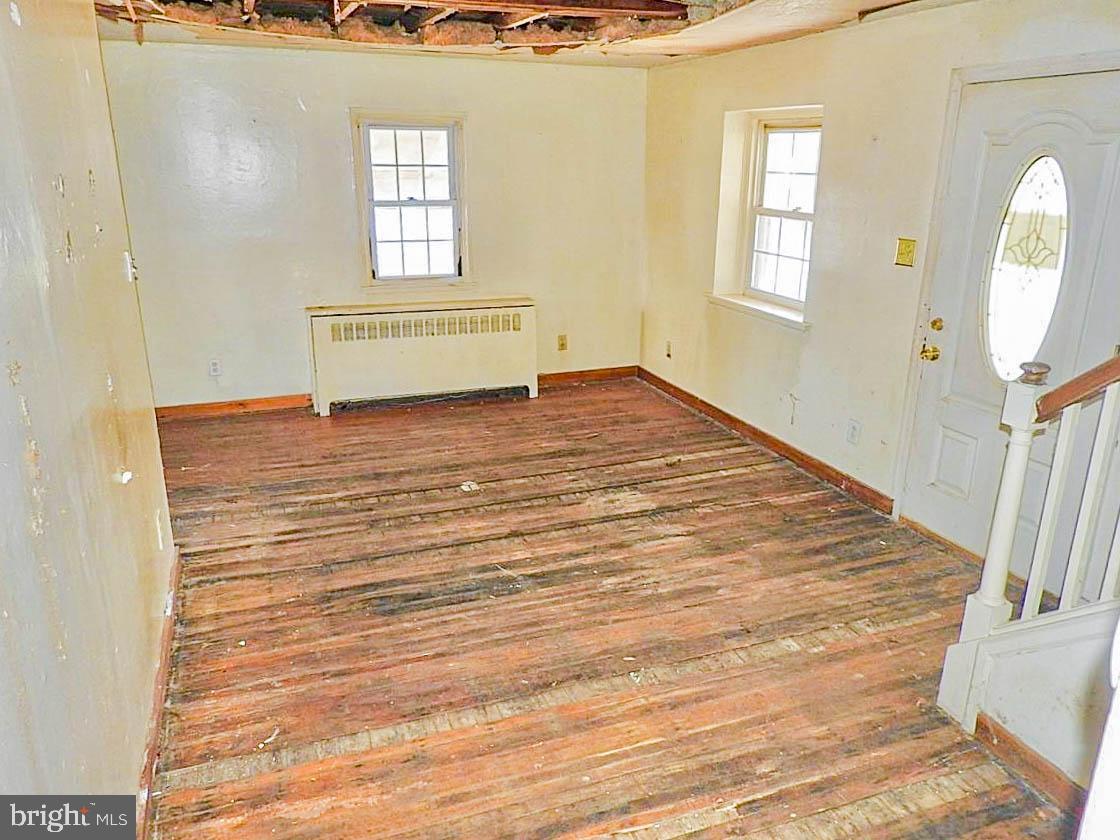 905 Springfield Road Aldan, PA 19018 - Photo 6 of 32