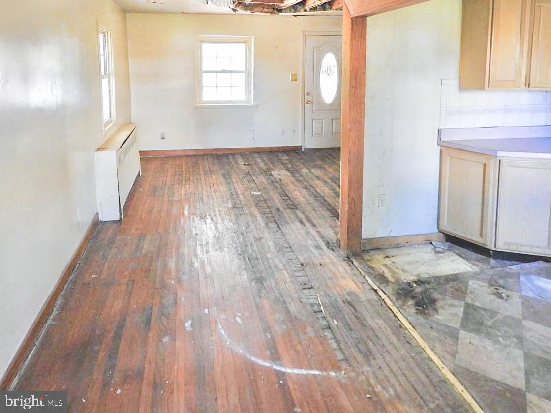 905 Springfield Road Aldan, PA 19018 - Photo 7 of 32