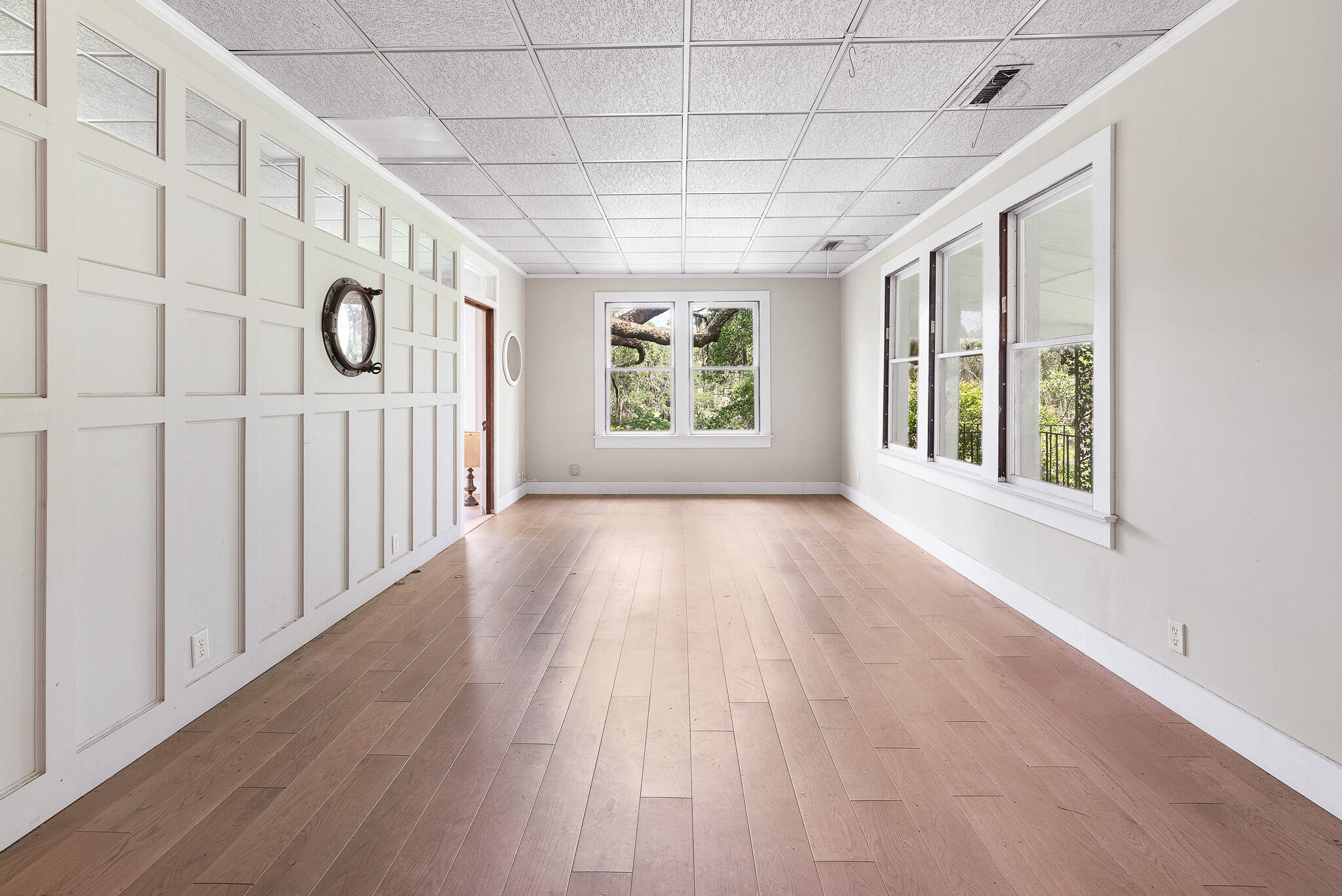 2180 Wappoo Hall Road Charleston, SC 29412 - Photo 21 of 46 Toolbox_WappooHouse_4