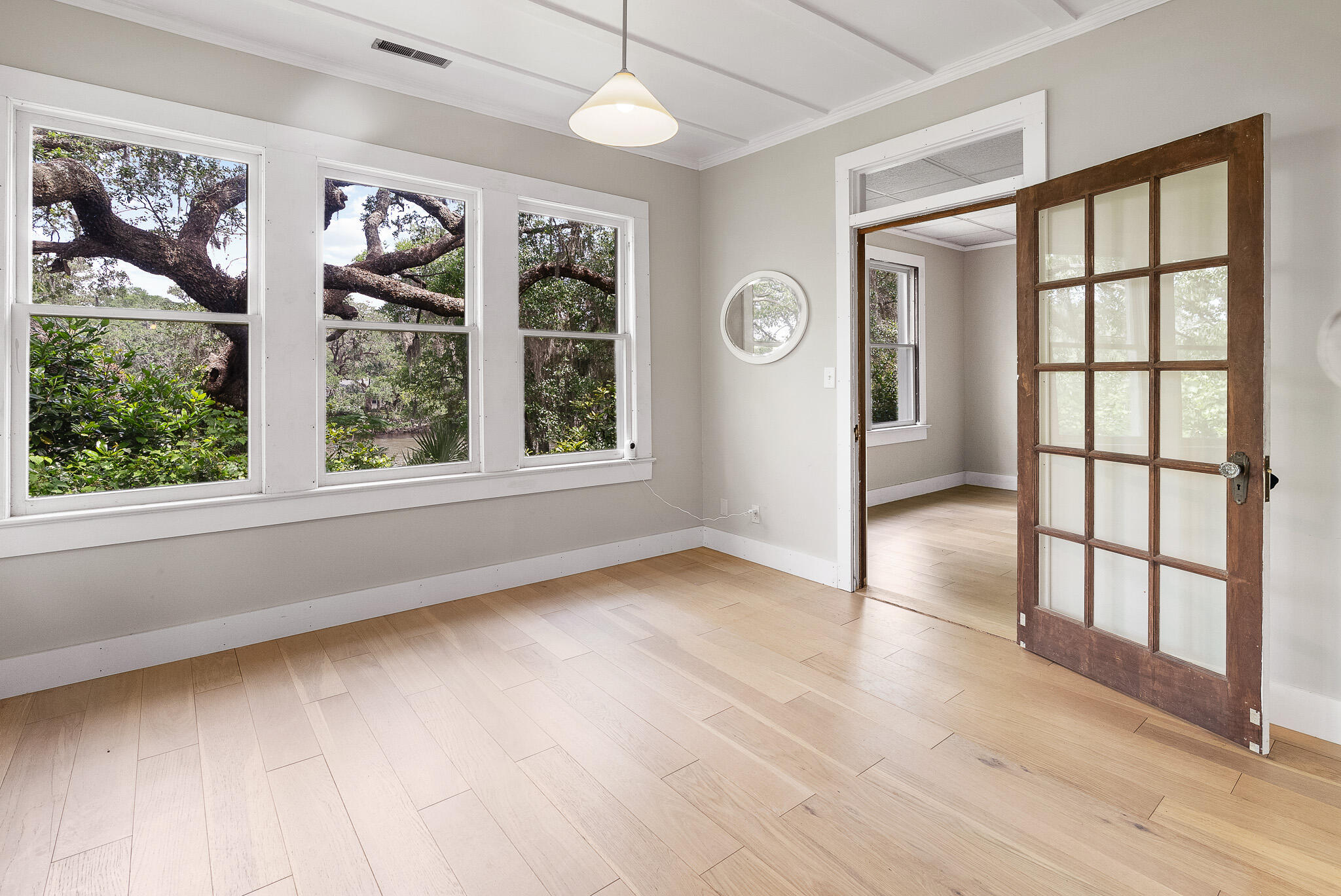 2180 Wappoo Hall Road Charleston, SC 29412 - Photo 22 of 46 Toolbox_WappooHouse_1